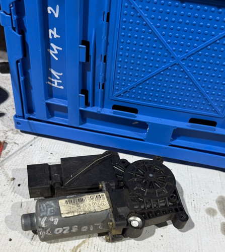 Power window regulator rear - power,